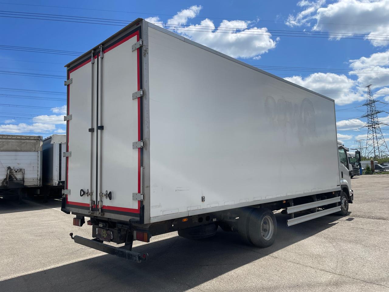 ISUZU FS год 2021