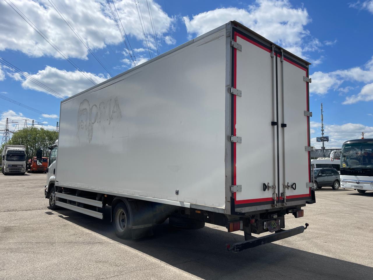 ISUZU FS год 2021